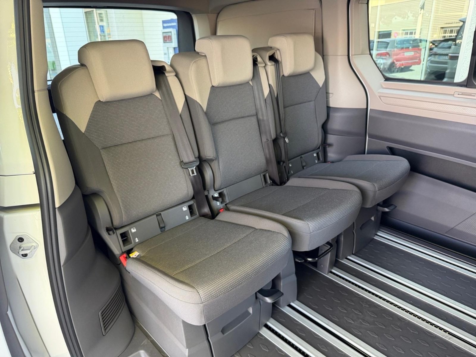 Volkswagen T7 California California T7 2.0 tdi Beach Camper 150cv DSG7 - 10
