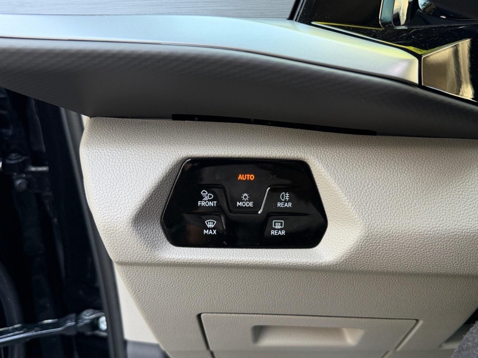 Volkswagen T7 Multivan lungo 1.5 phev life 4motion 245cv dsg 7p.ti - 14