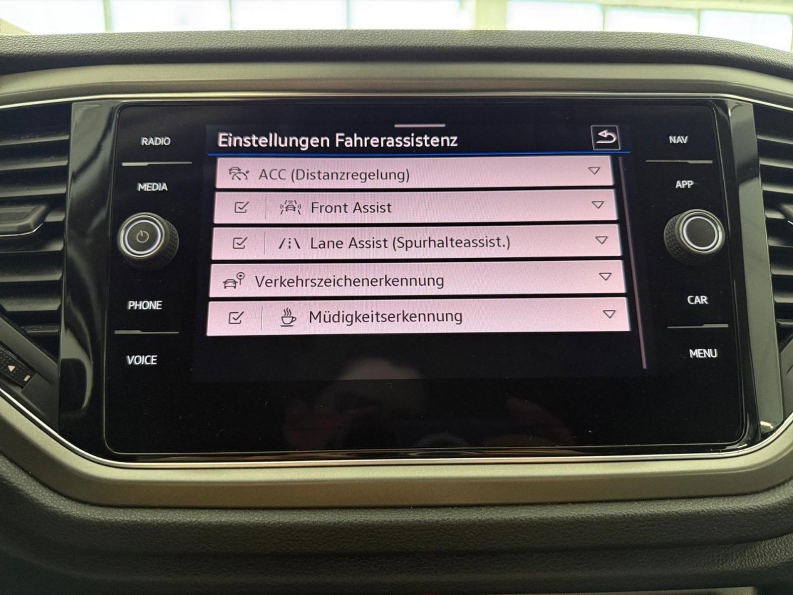 Volkswagen T-Roc 1.0 tsi business 110cv - 22