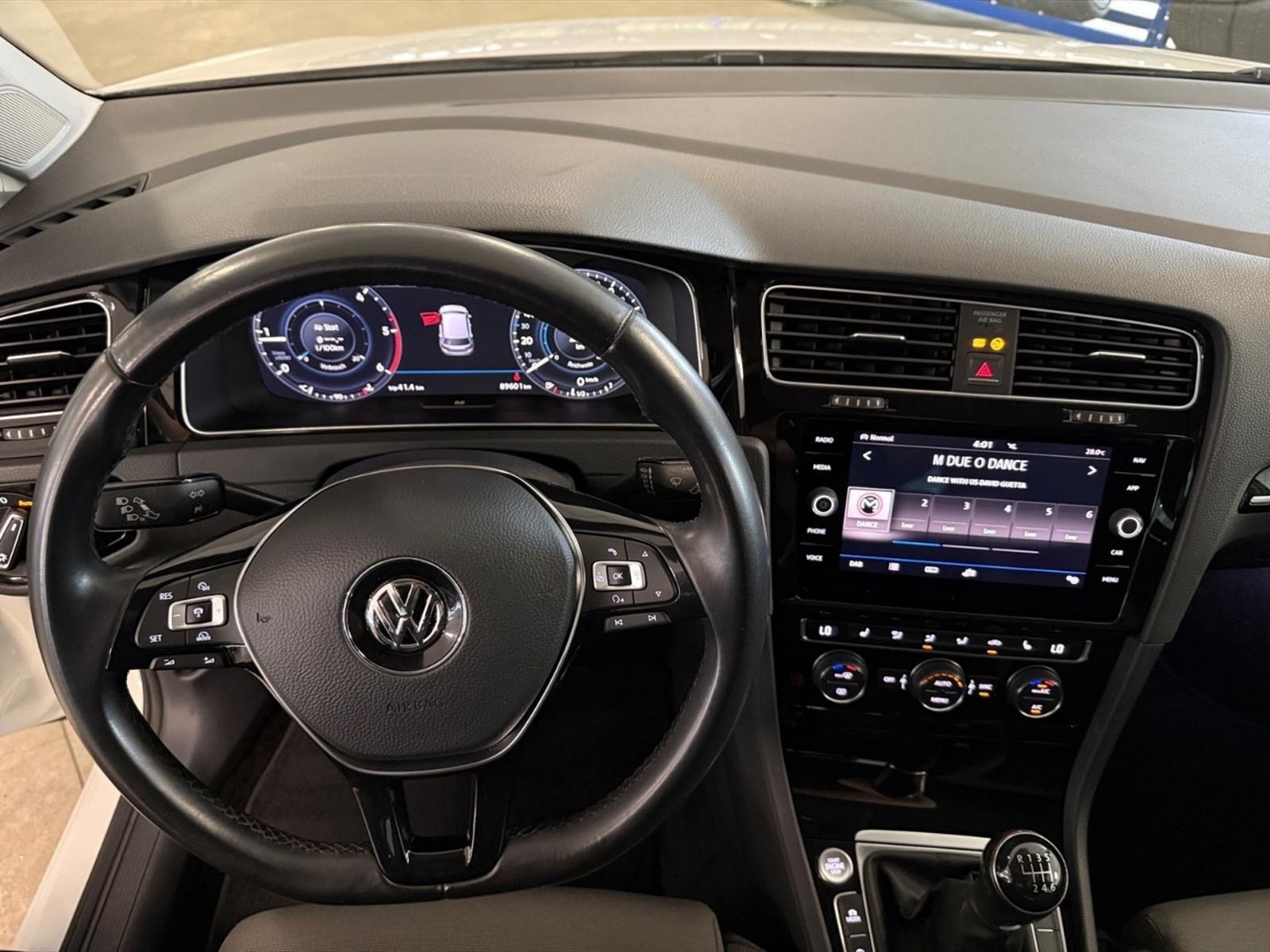 Volkswagen Golf 5p 2.0 tdi executive 150cv - 20