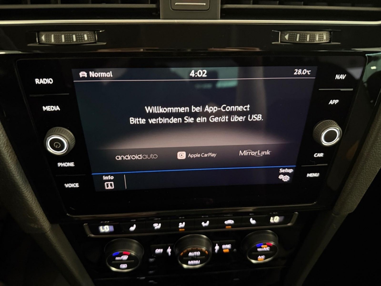 Volkswagen Golf 5p 2.0 tdi executive 150cv - 23