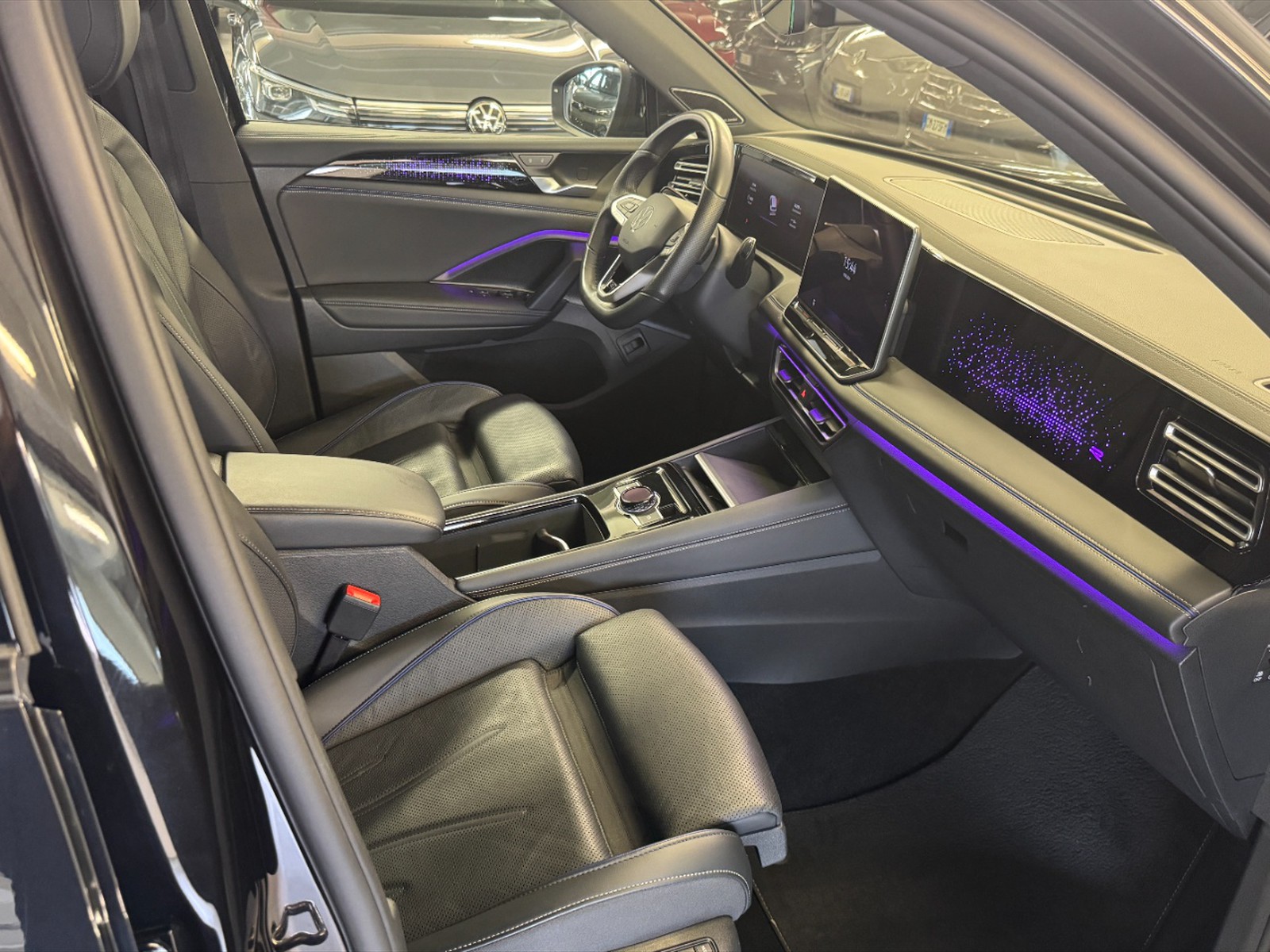 Volkswagen Tiguan 2.0 tdi r-line 4motion 193cv dsg - 9