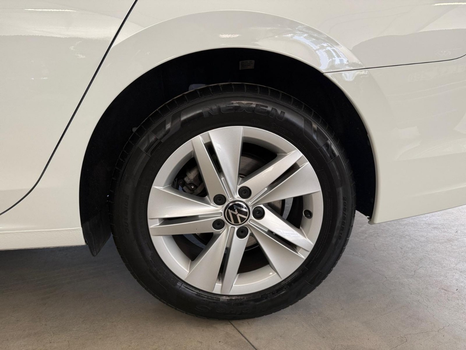 Volkswagen Golf variant 1.5 tsi life 115cv - 29