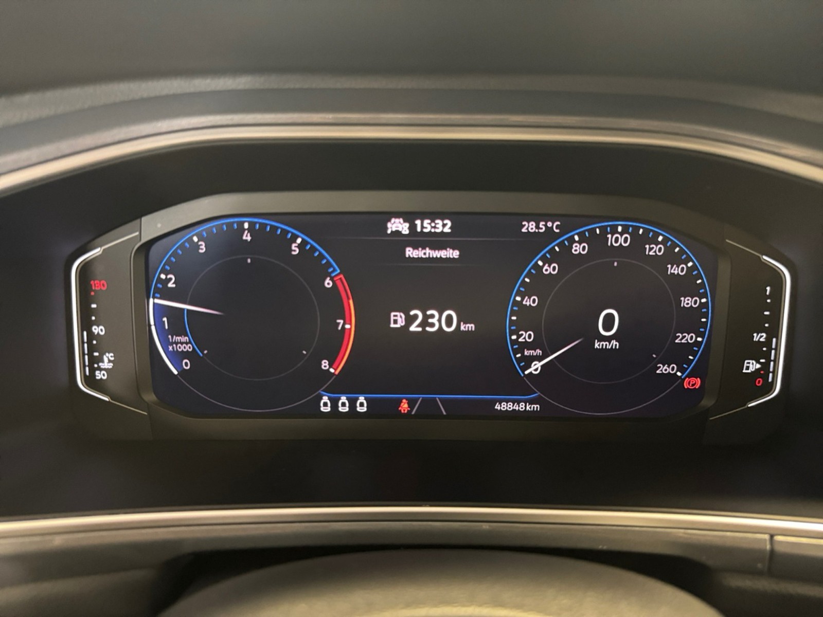 Volkswagen T-Roc 1.0 tsi style 110cv - 13