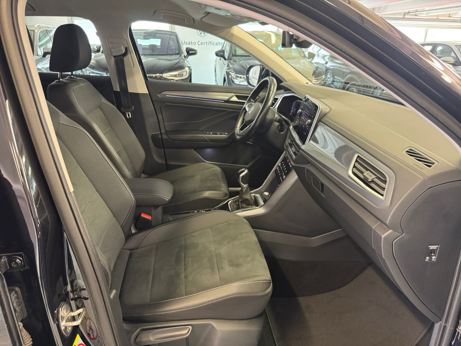 Volkswagen T-Roc 1.0 tsi style 110cv - 9