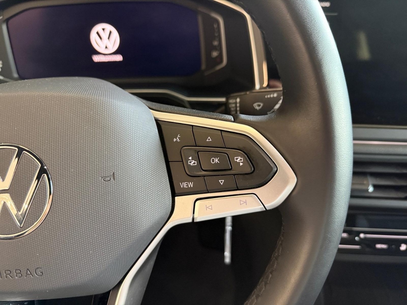 Volkswagen Taigo 1.0 tsi r-line 115cv - 17