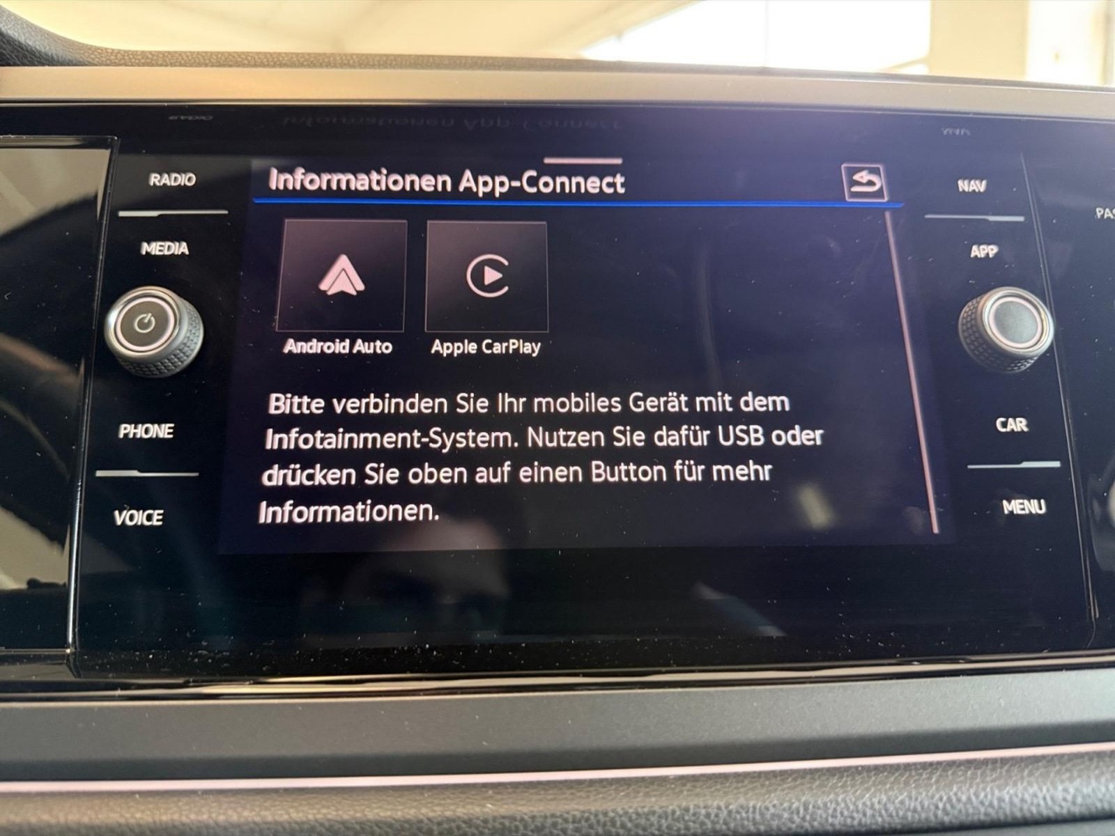 Volkswagen Taigo 1.0 tsi r-line 115cv - 23