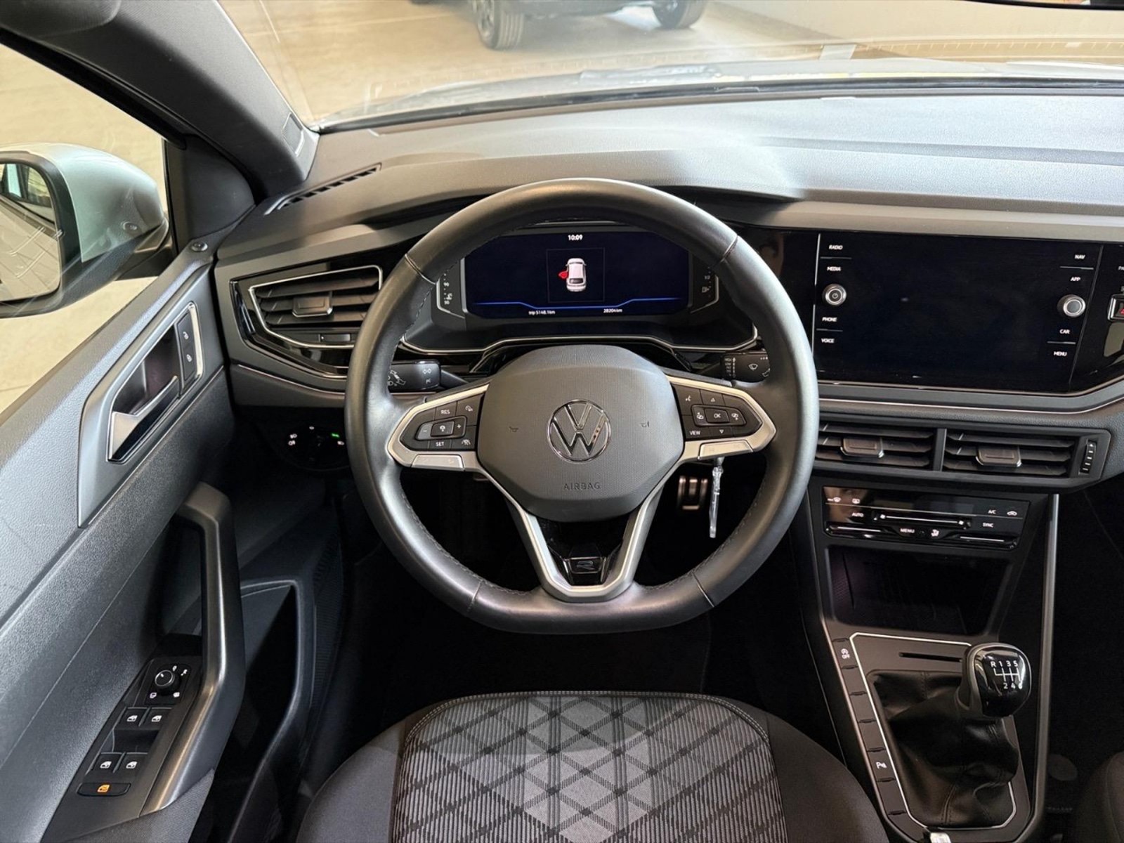 Volkswagen Taigo 1.0 tsi r-line 115cv - 8