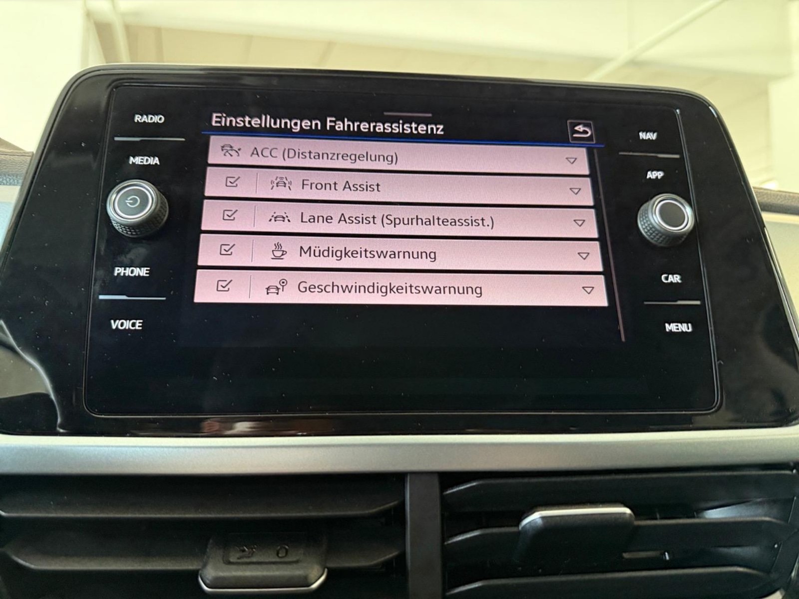 Volkswagen T-Roc 1.5 tsi edition plus dsg - 22