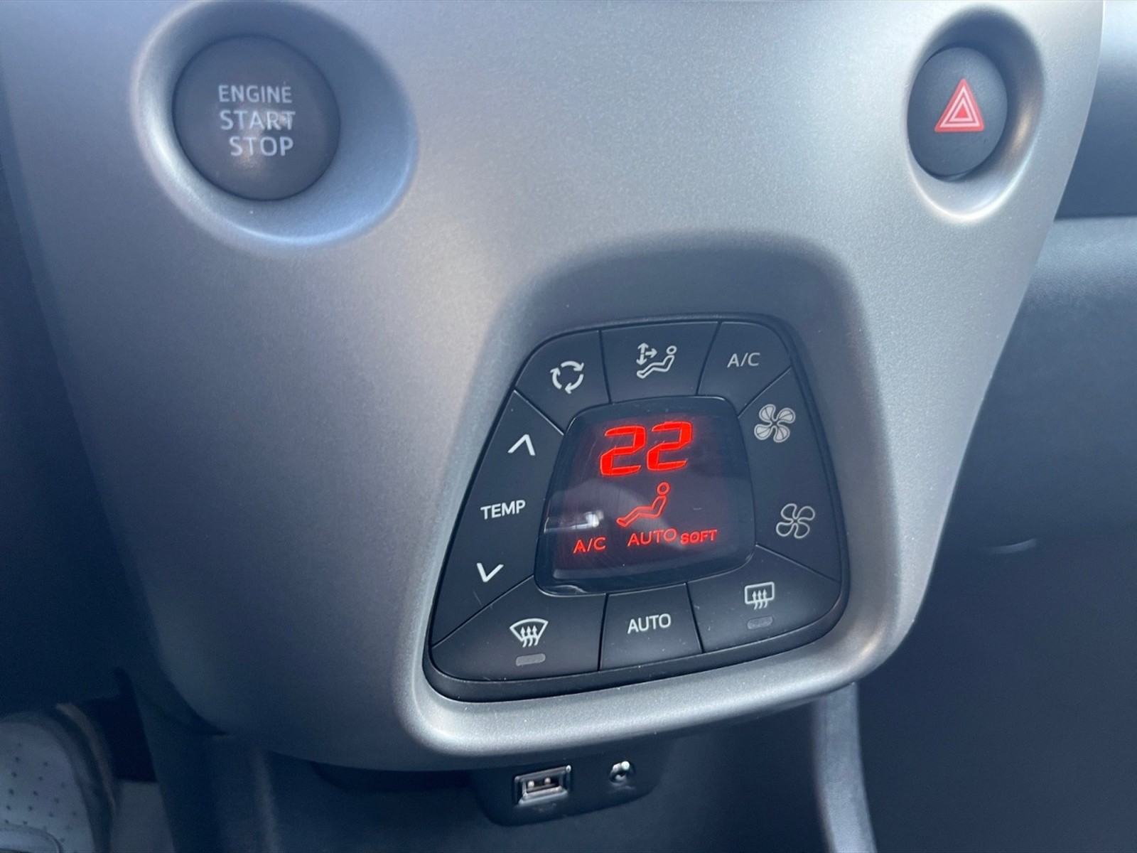 Toyota Aygo 5p 1.0 x-fun m-mt 72cv - 18