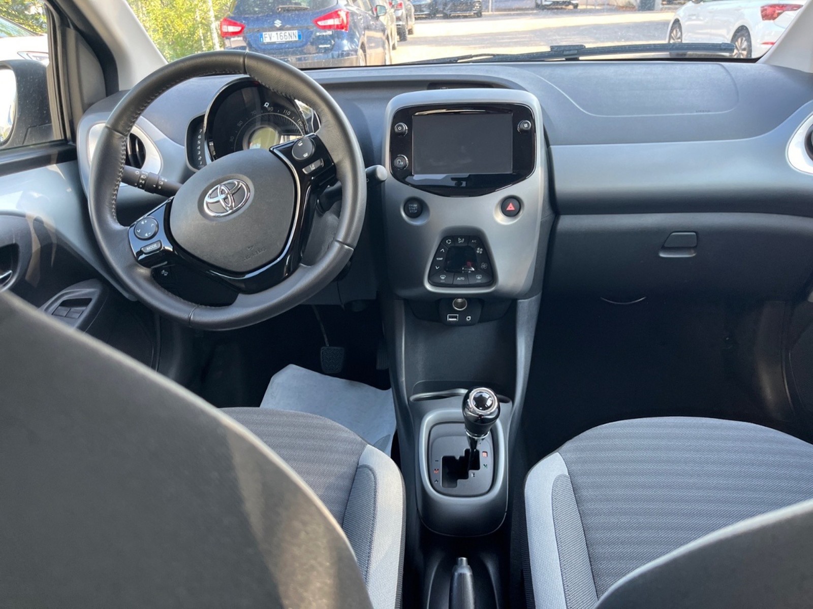 Toyota Aygo 5p 1.0 x-fun m-mt 72cv - 7