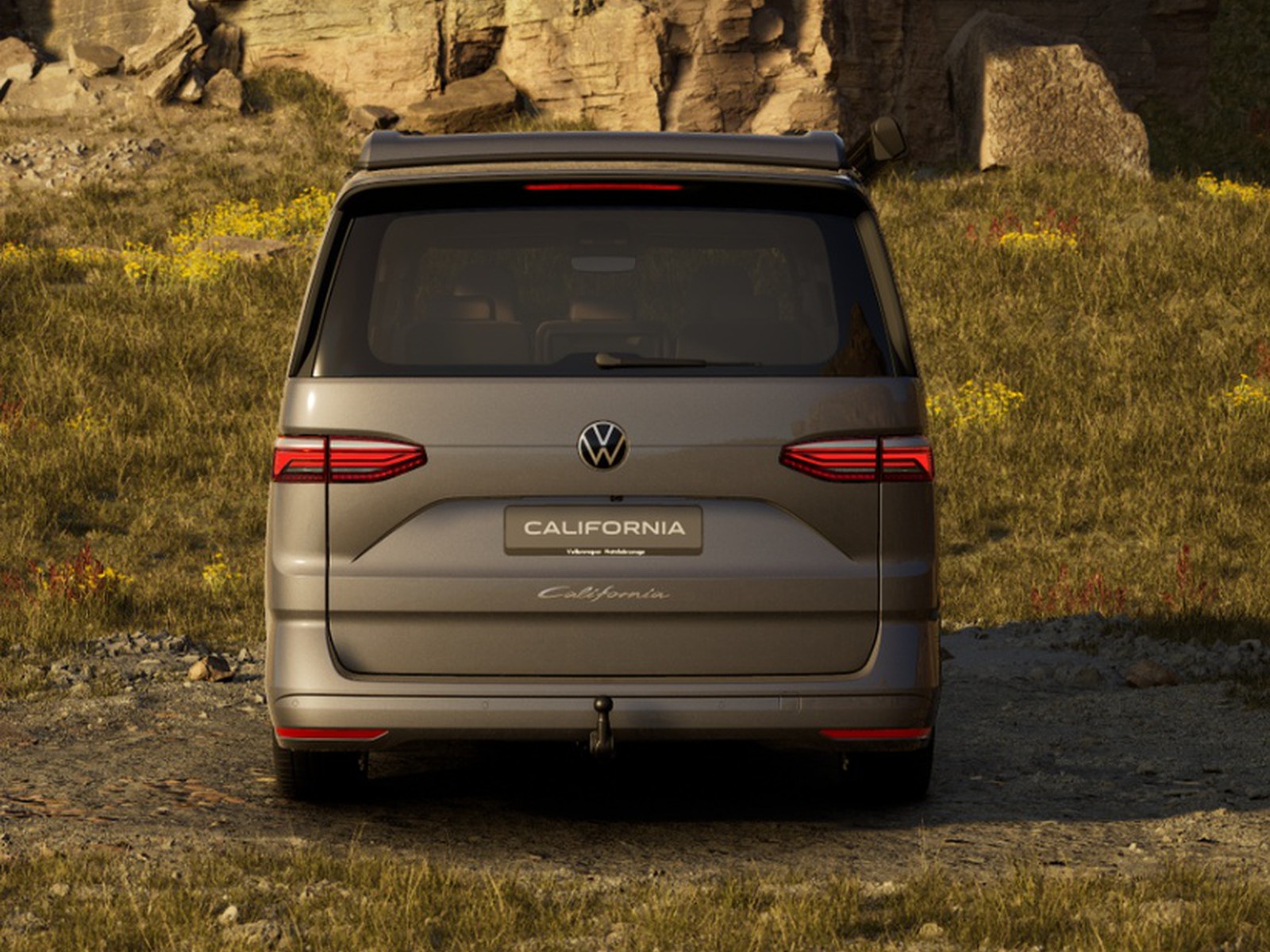 Volkswagen T7 California California T7 2.0 tdi Beach Tour 150cv DSG7 - 4
