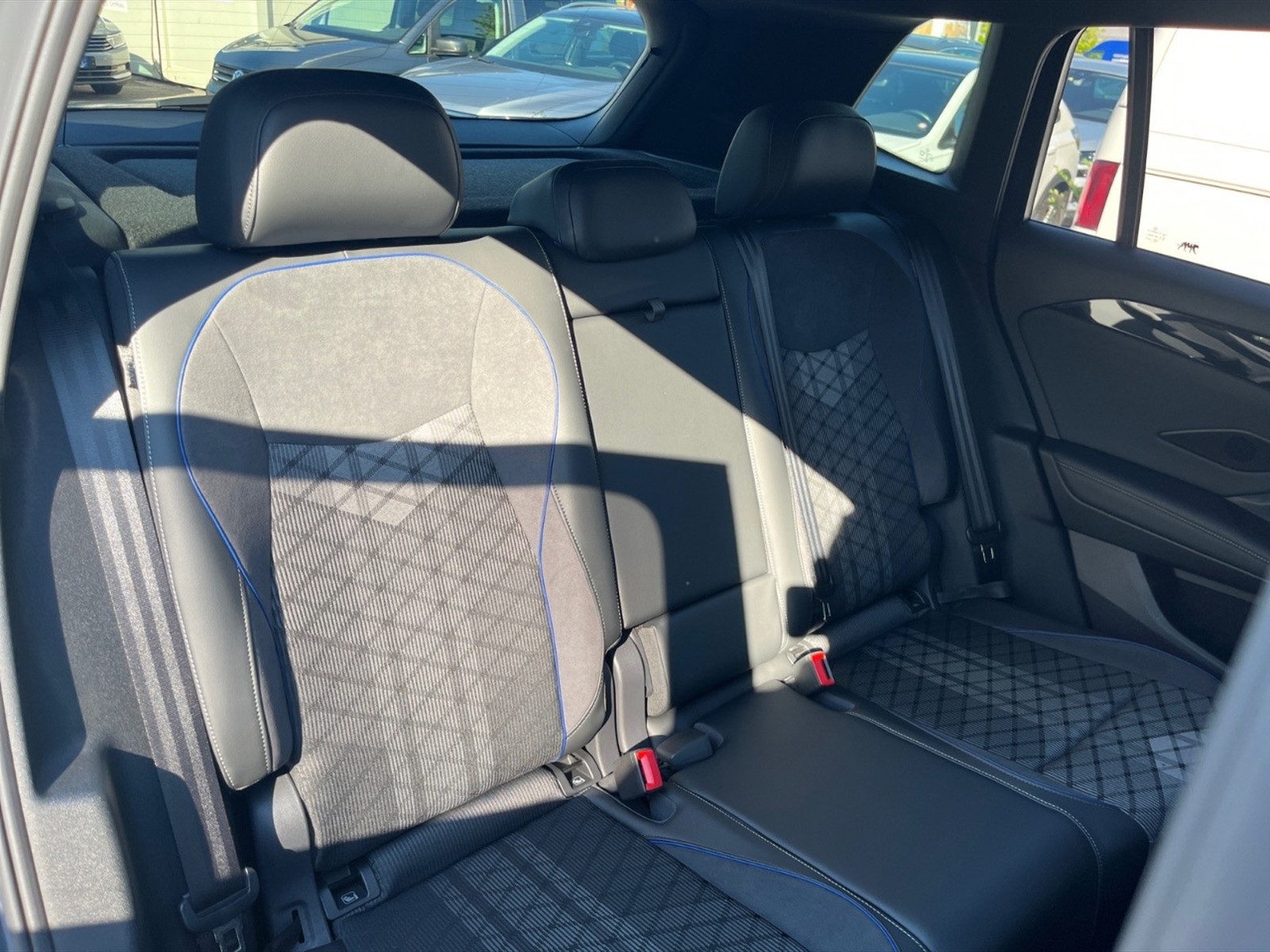 Volkswagen Tiguan 2.0 tdi r-line 4motion 193cv dsg - 10