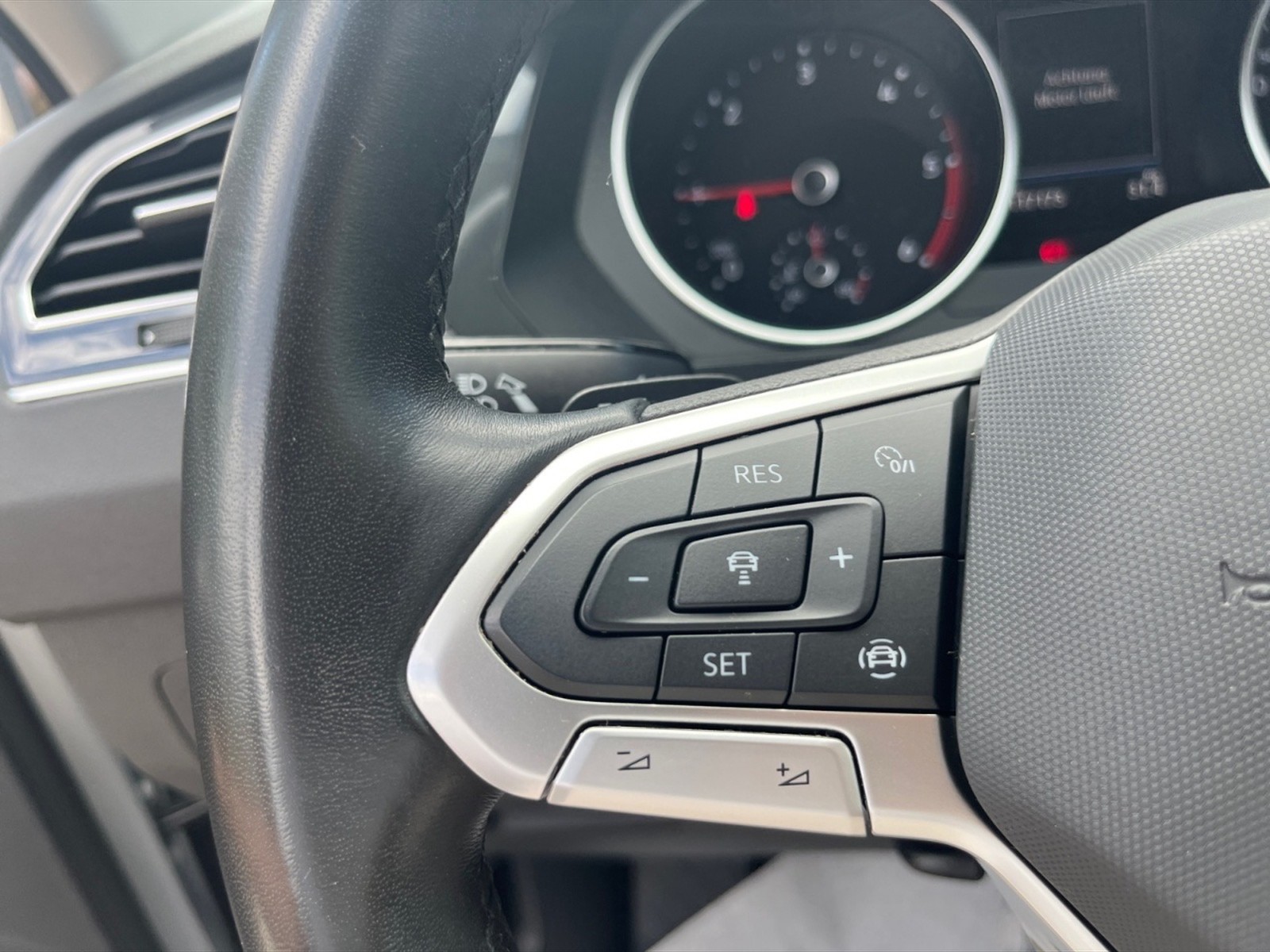 Volkswagen Tiguan 2.0 tdi life 150cv dsg - 14