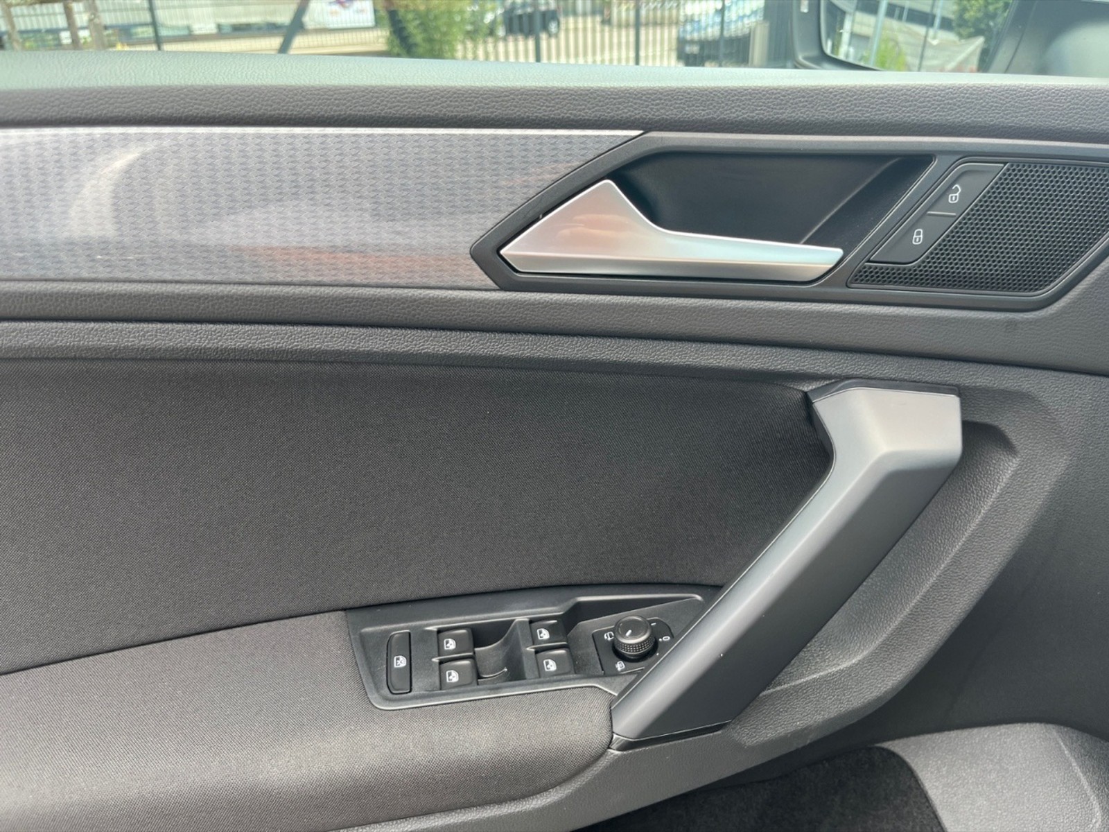 Volkswagen Tiguan 2.0 tdi life 150cv dsg - 24