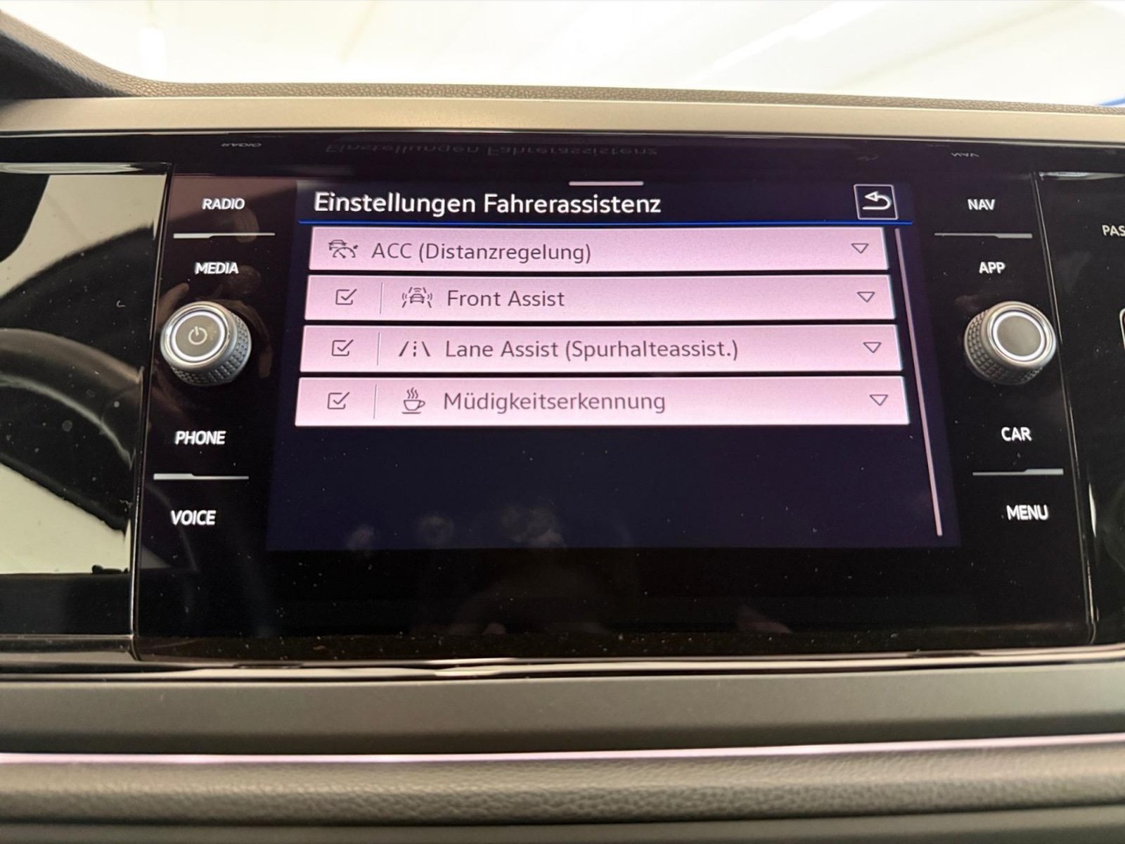 Volkswagen Polo 1.0 tsi r-line 95cv - 23
