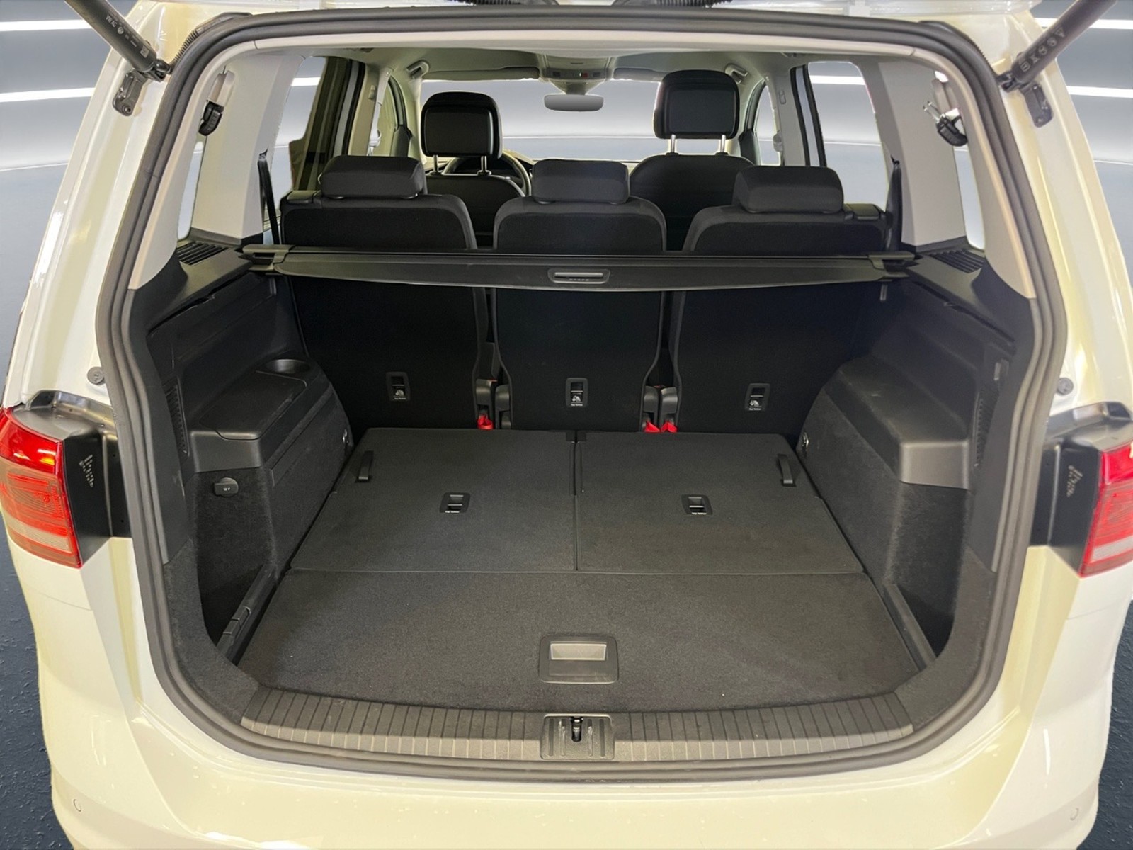 Volkswagen Touran 2.0 tdi edition plus dsg - 12