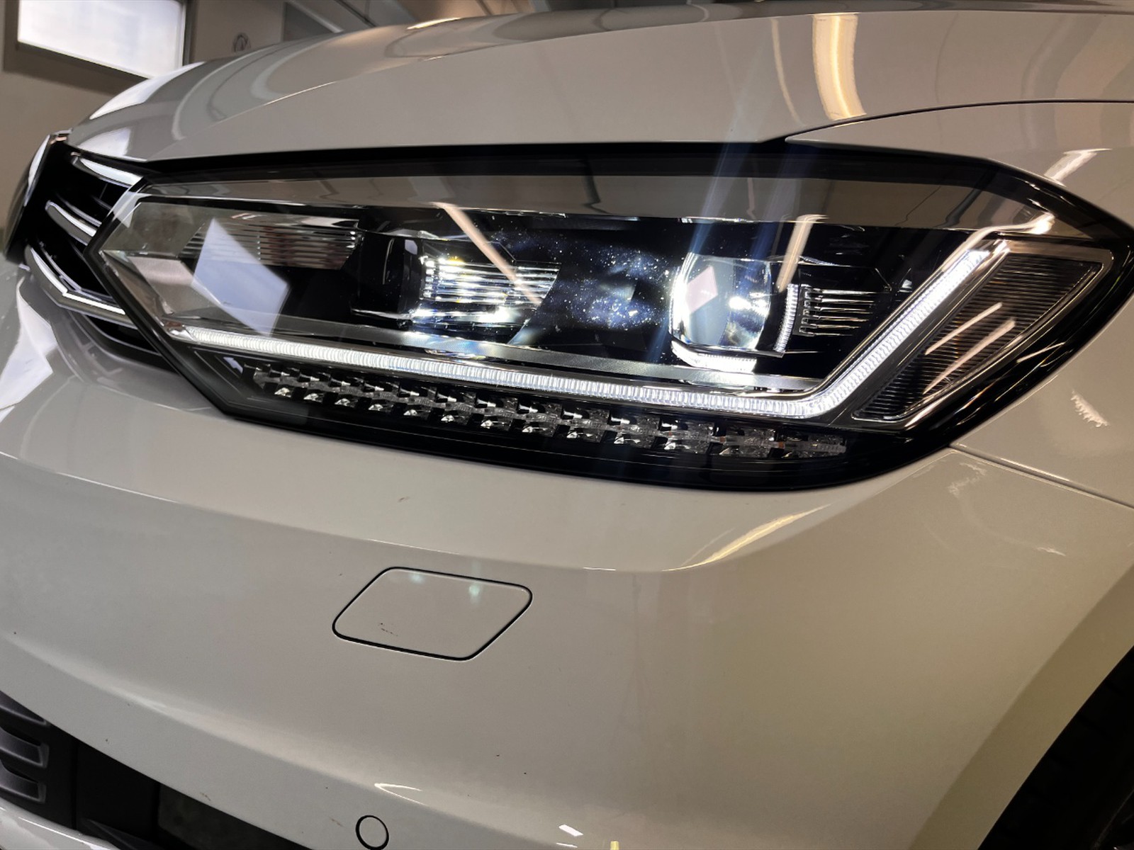 Volkswagen Touran 2.0 tdi edition plus dsg - 26