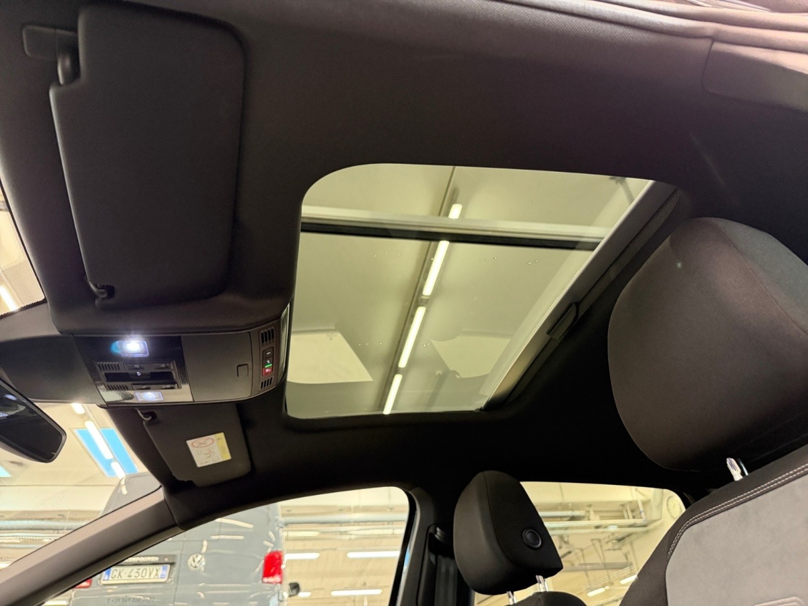 Volkswagen Taigo 1.0 tsi r-line 115cv dsg - 23