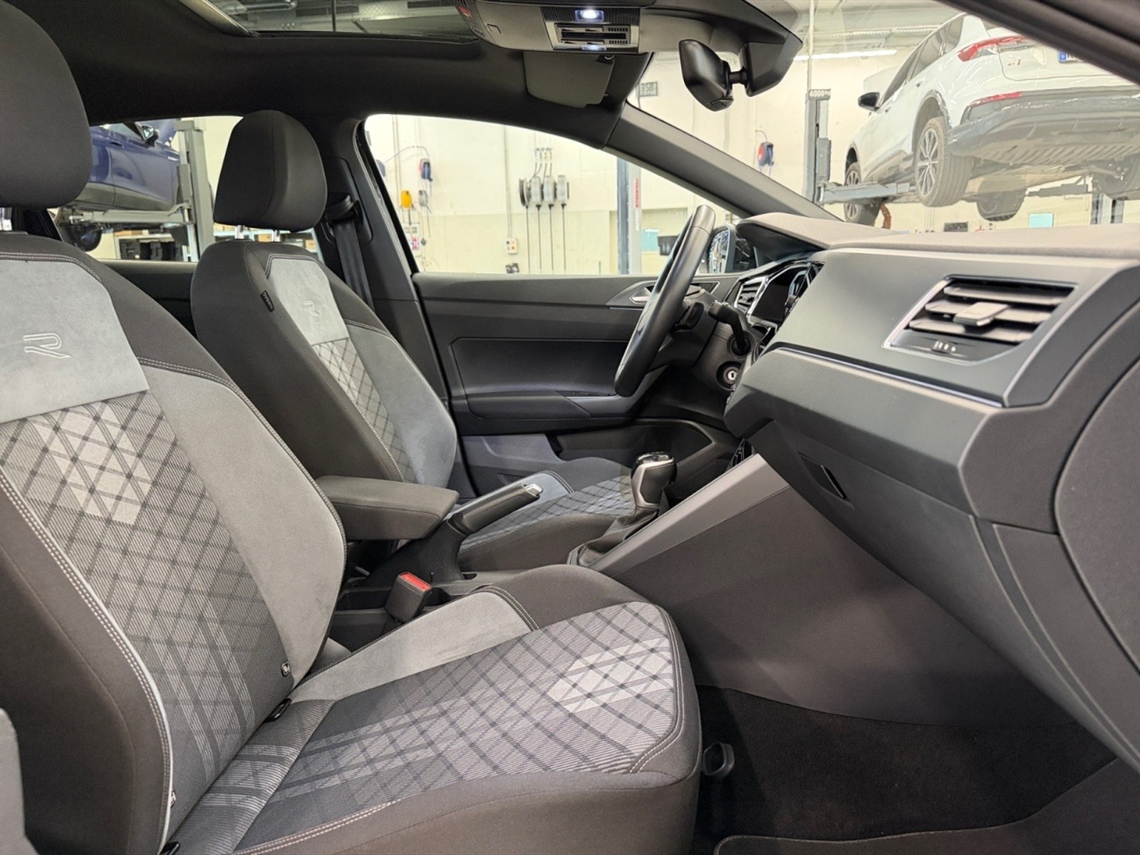 Volkswagen Taigo 1.0 tsi r-line 115cv dsg - 9