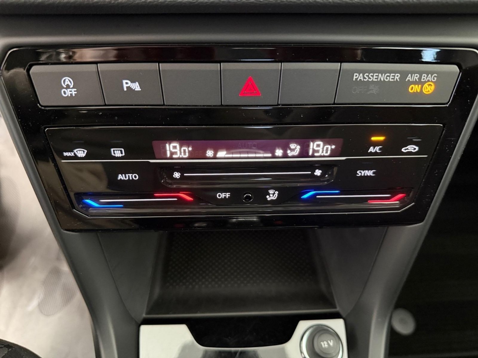 Volkswagen T-Cross 1.0 tsi style 110cv - 24