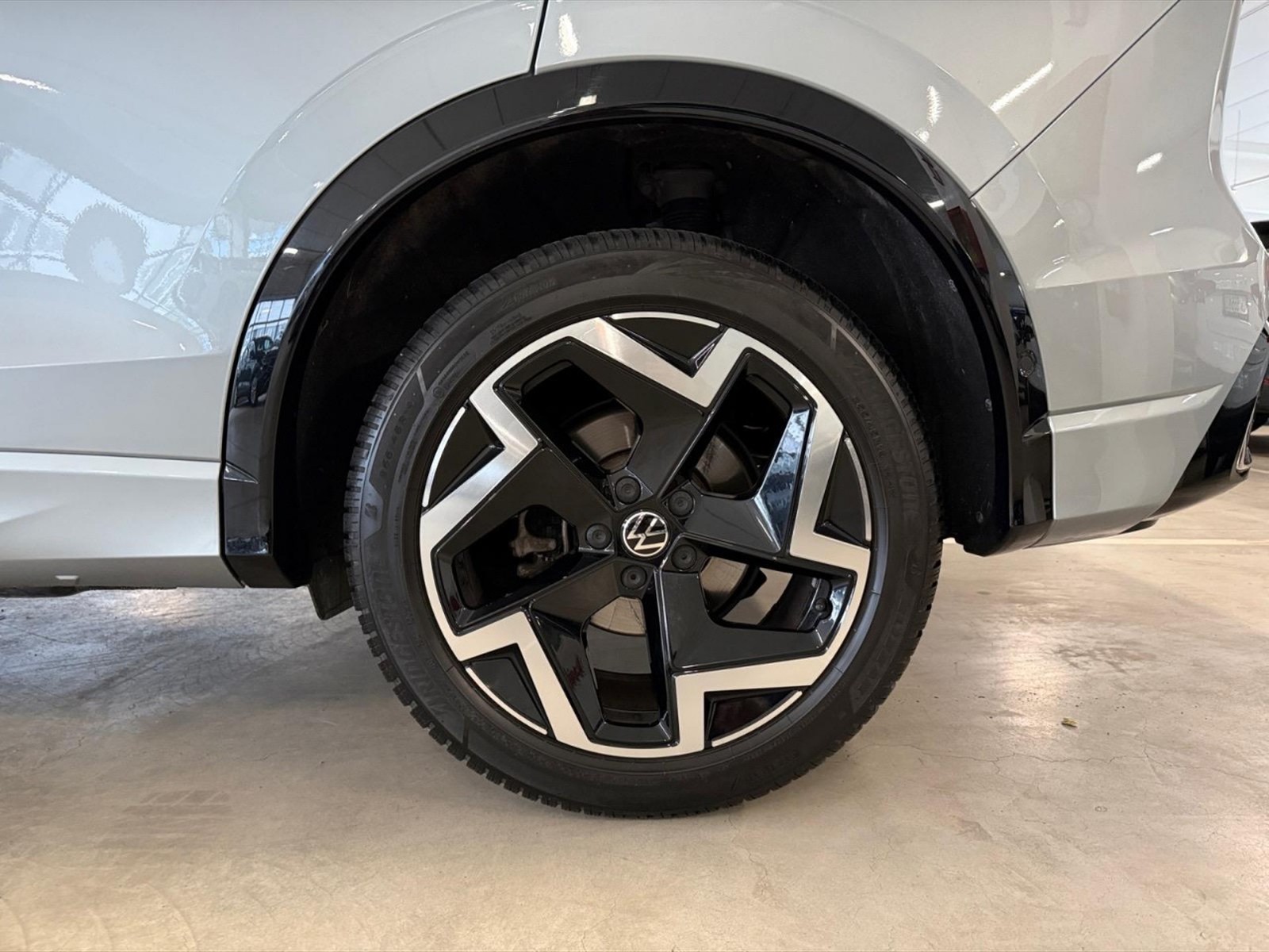 Volkswagen Tiguan 2.0 tdi r-line 4motion 193cv dsg - 32
