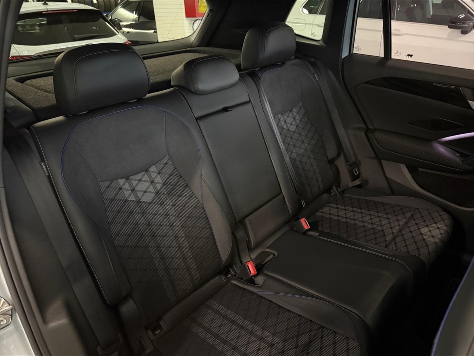 Volkswagen Tiguan 2.0 tdi r-line 4motion 193cv dsg - 10