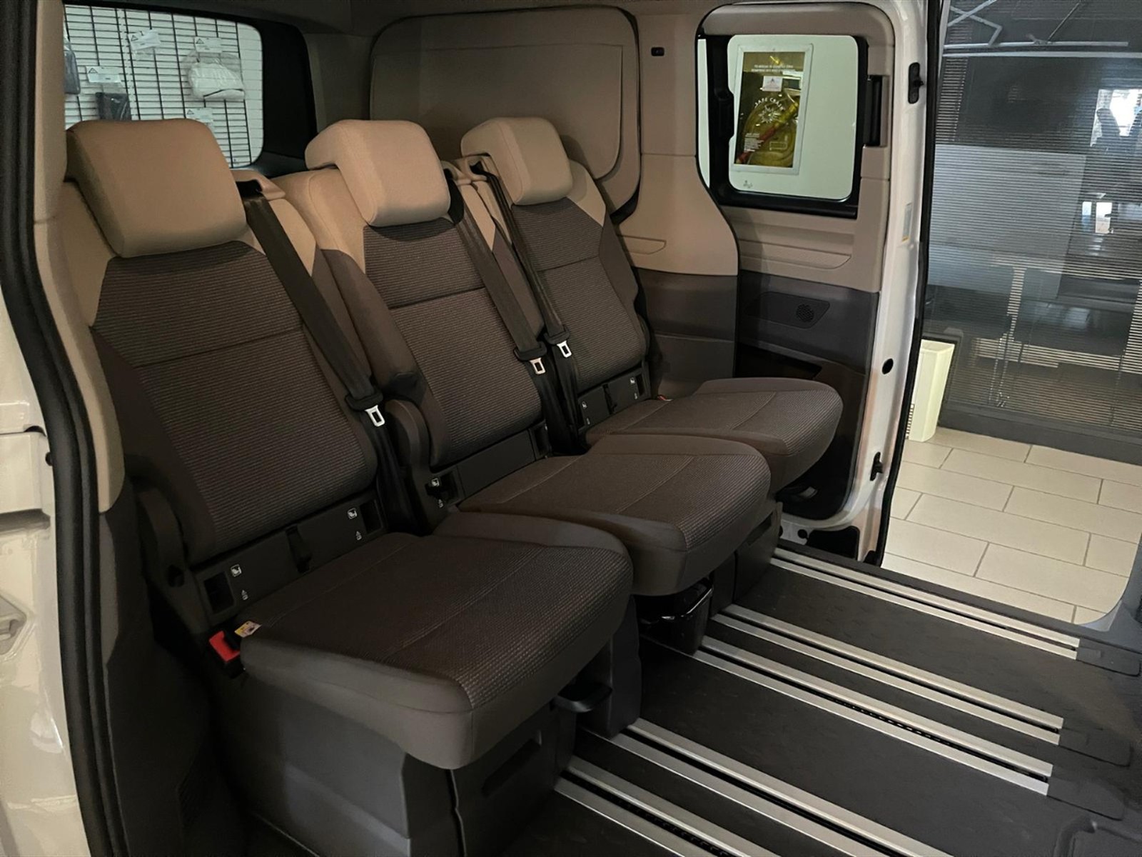 Volkswagen T7 California California T7 2.0 tdi Beach Tour 150cv DSG7 - 13
