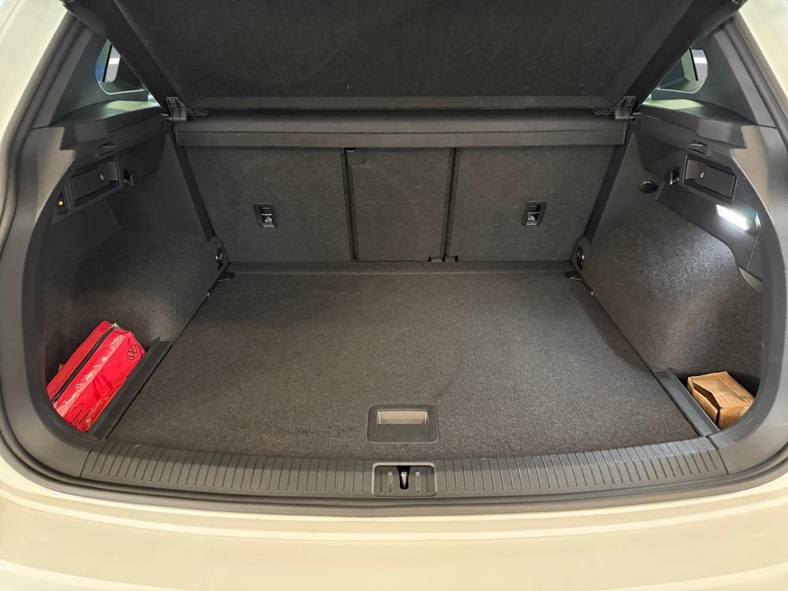 Volkswagen Tiguan 2.0 tdi r-line 4motion 200cv dsg - 11