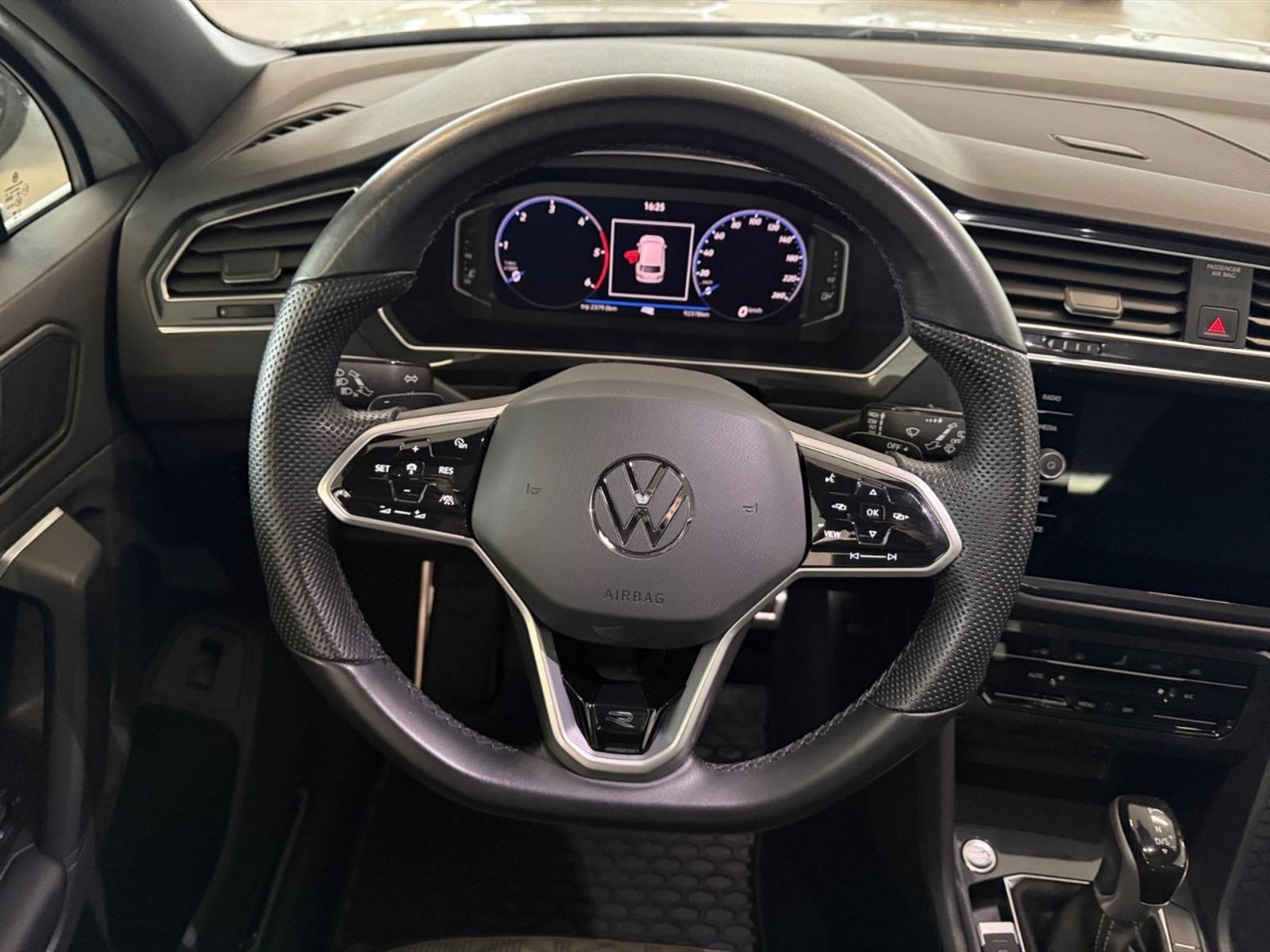Volkswagen Tiguan 2.0 tdi r-line 4motion 200cv dsg - 8