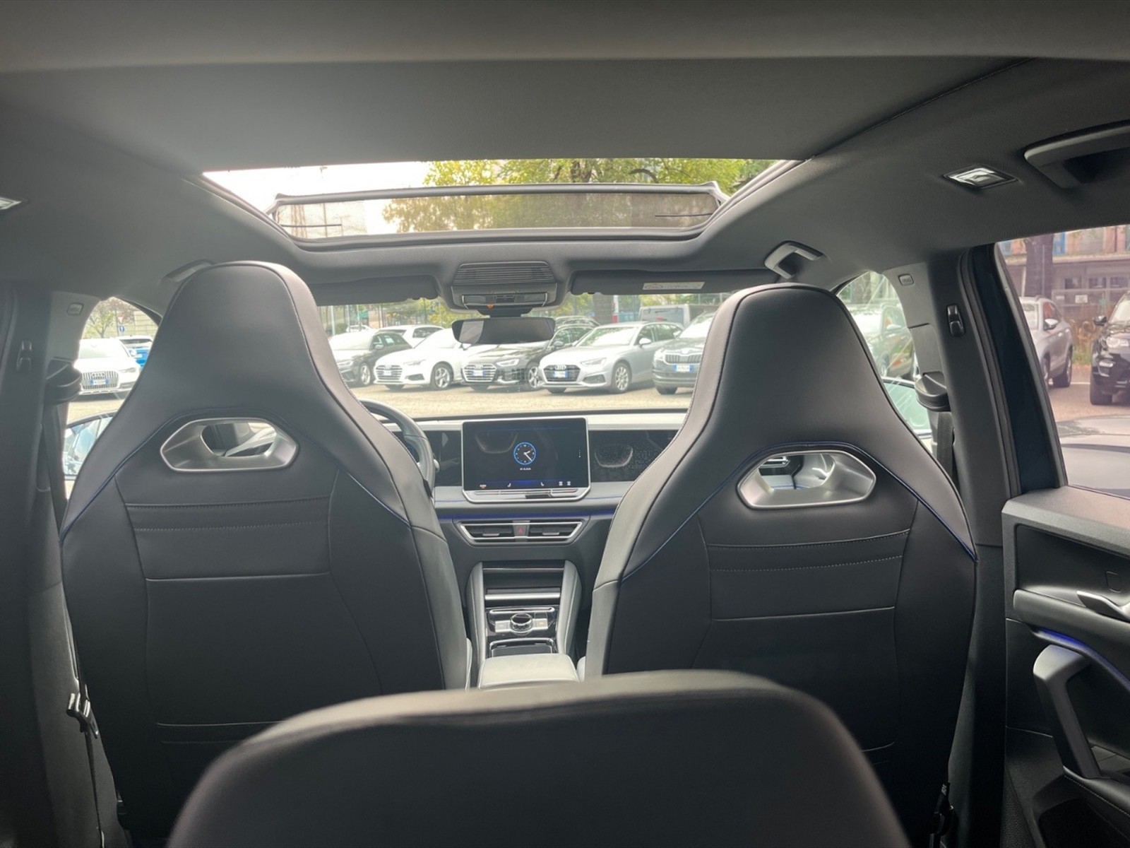 Volkswagen Tiguan 2.0 tdi r-line plus 4motion 193cv dsg - 26
