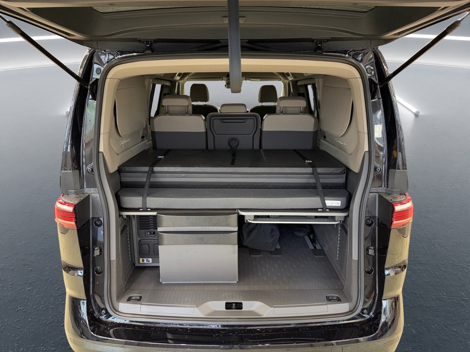 Volkswagen T7 California California T7 2.0 tdi Beach Tour 150cv DSG7 - 12