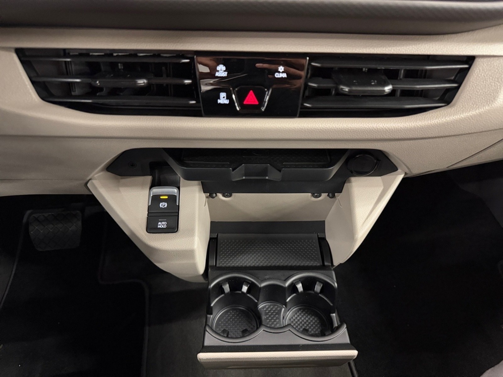 Volkswagen T7 California California T7 2.0 tdi Beach Tour 150cv DSG7 - 18