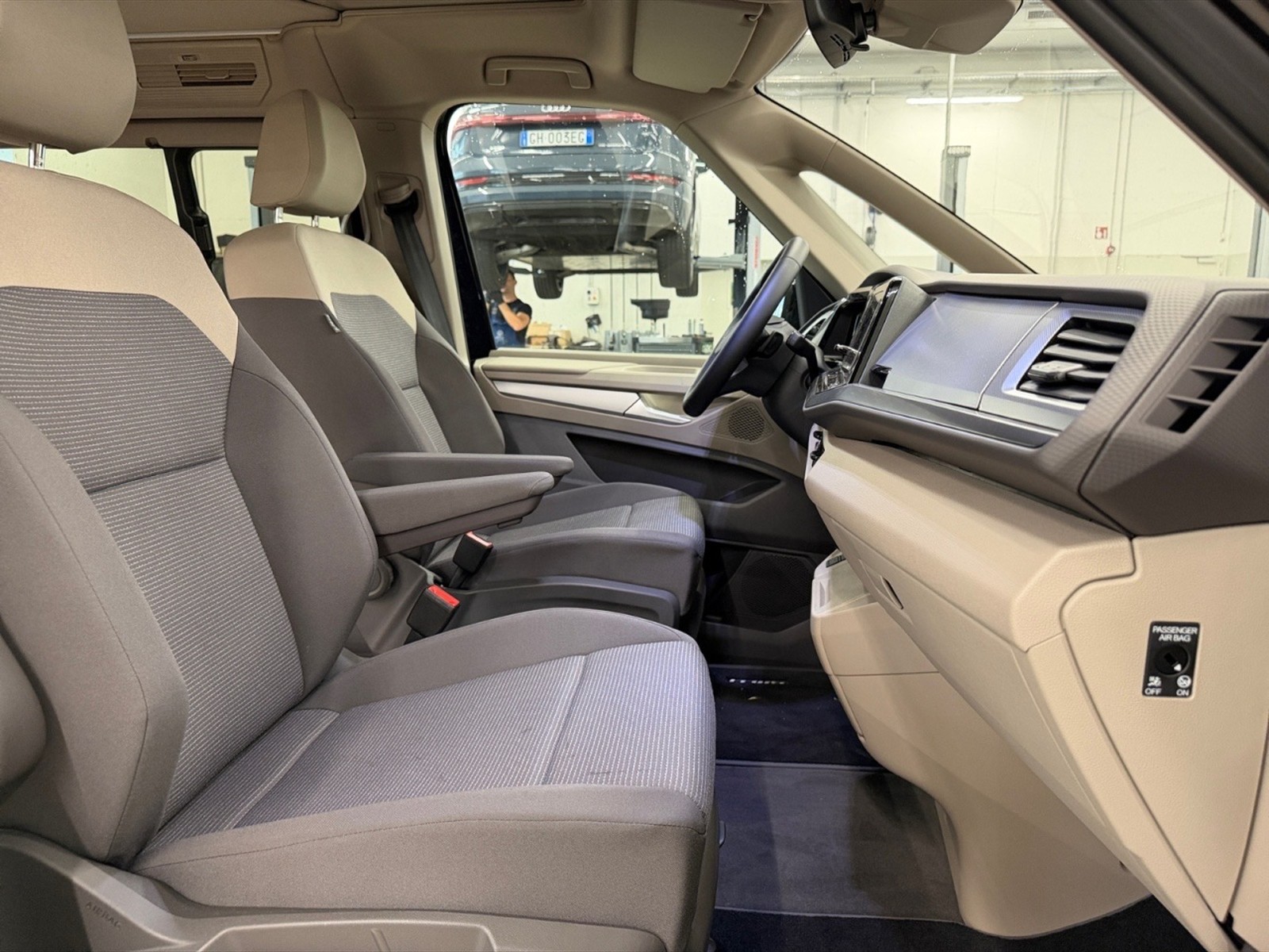Volkswagen T7 California California T7 2.0 tdi Beach Tour 150cv DSG7 - 9