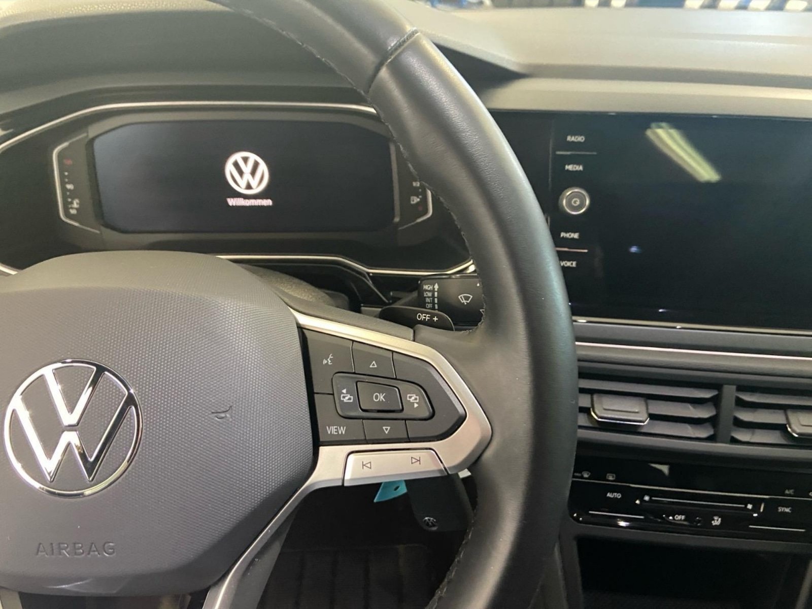 Volkswagen Taigo 1.5 tsi r-line 150cv dsg - 16