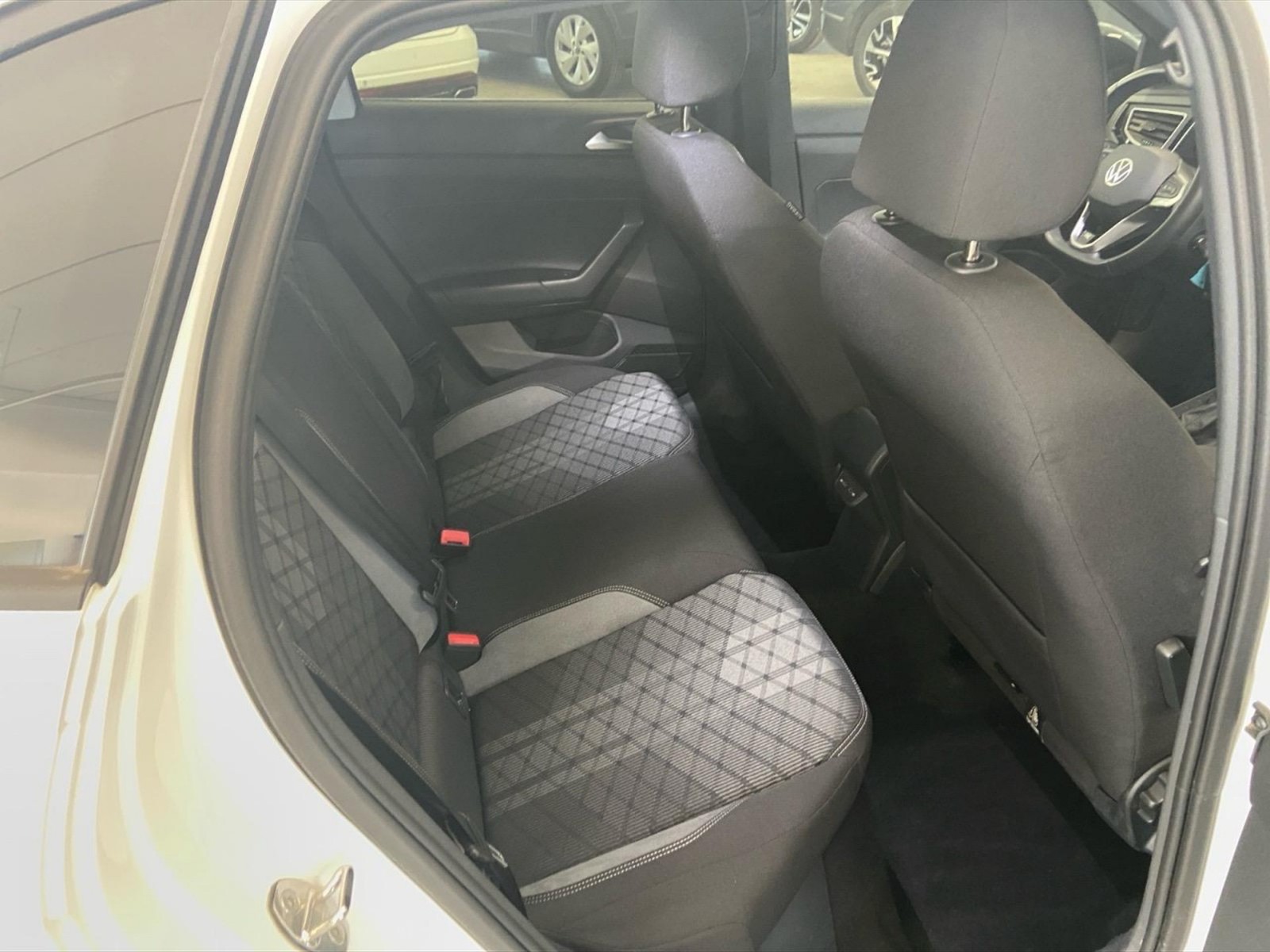 Volkswagen Taigo 1.5 tsi r-line 150cv dsg - 10