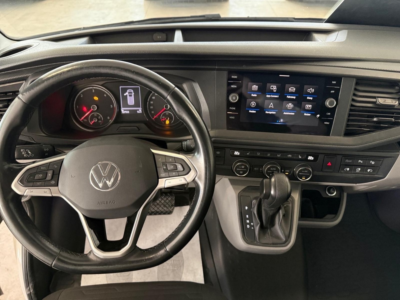 Volkswagen T6.1 Caravelle 2.0 tdi 150cv cruise p.c. dsg7 - 18