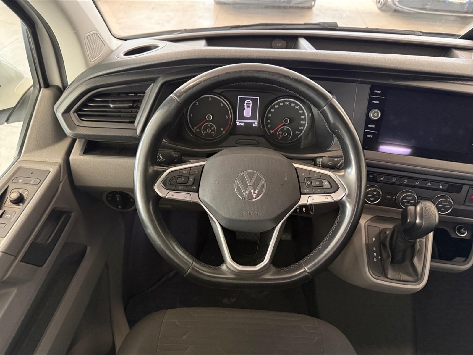 Volkswagen T6.1 Caravelle 2.0 tdi 150cv cruise p.c. dsg7 - 8