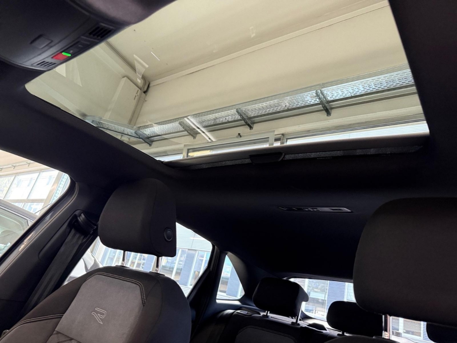 Volkswagen Taigo 1.0 tsi r-line 115cv dsg - 26
