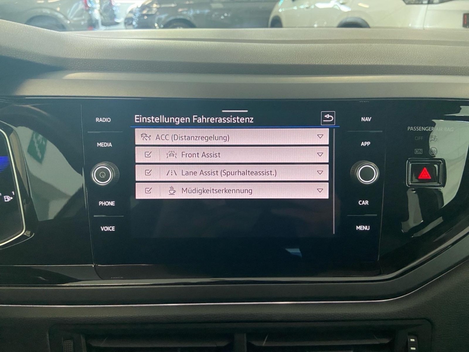 Volkswagen Polo 1.0 tsi r-line 95cv - 23