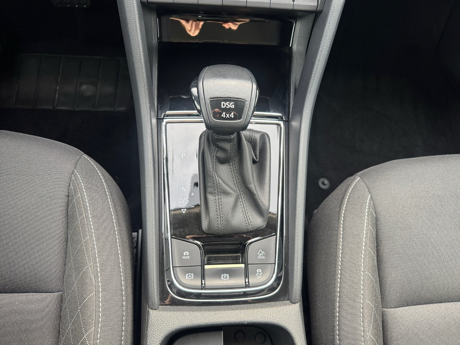 Skoda Karoq 2.0 tdi evo ambition 4x4 150cv dsg - 19