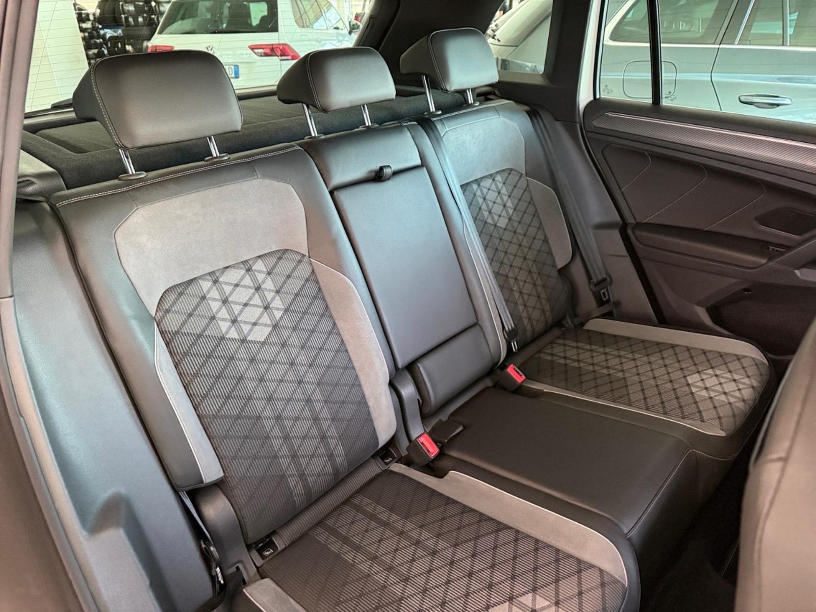 Volkswagen Tiguan 1.5 tsi r-line 150cv dsg - 10