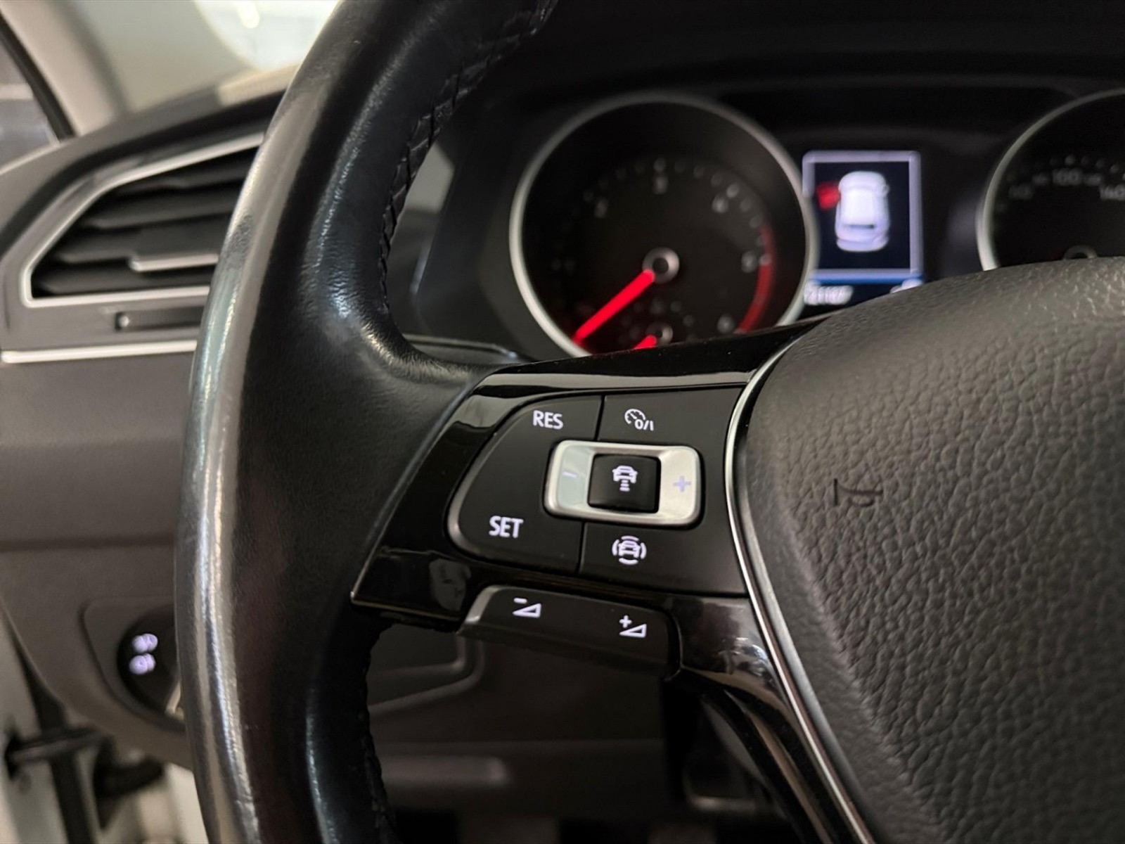 Volkswagen Tiguan 2.0 tdi business 150cv - 16
