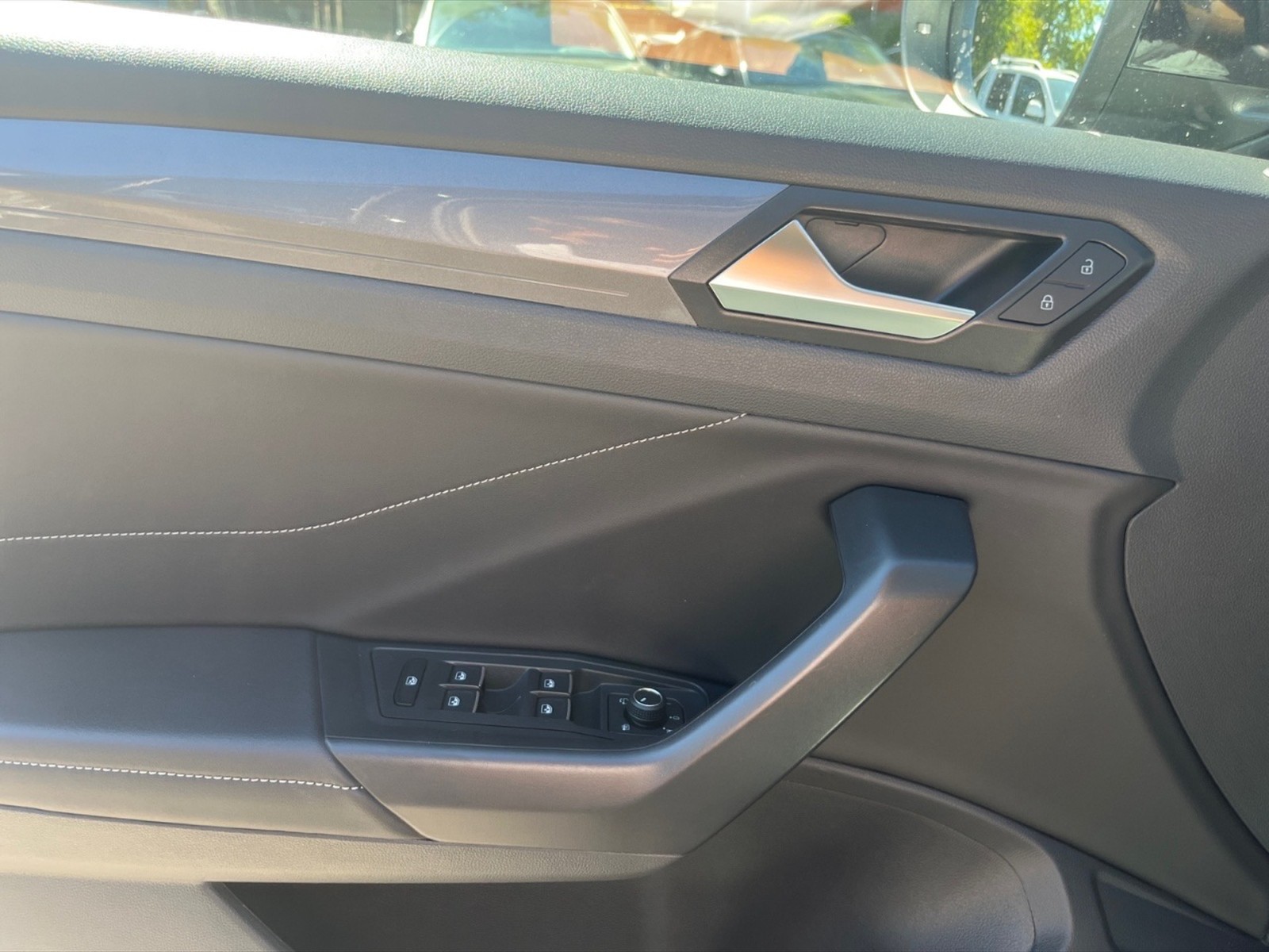 Volkswagen T-Roc 1.0 tsi style 115cv - 23