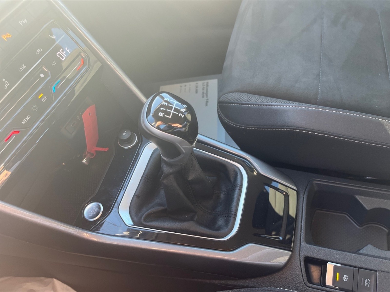 Volkswagen T-Roc 1.5 tsi style - 22