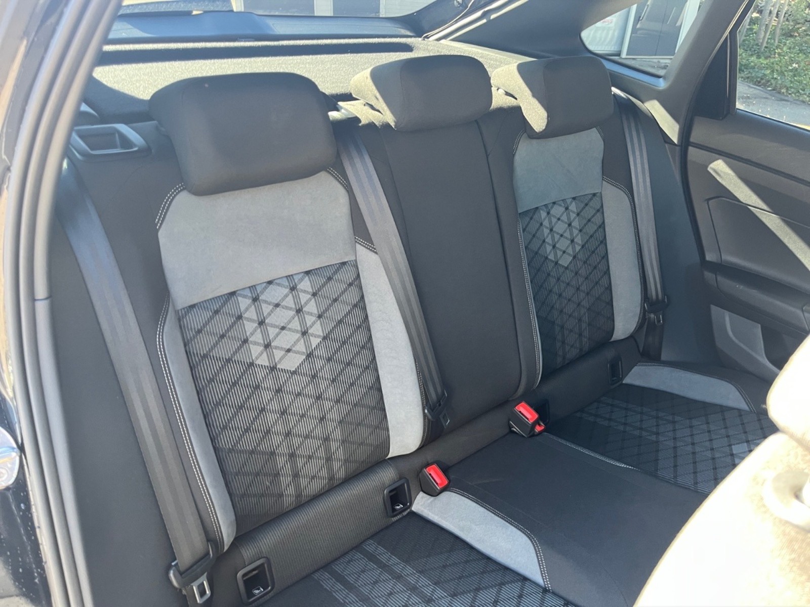 Volkswagen Taigo 1.0 tsi r-line 115cv - 10