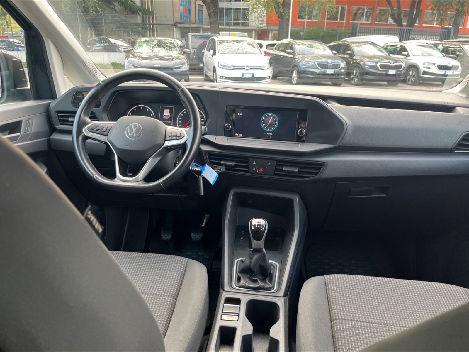 Volkswagen Caddy Window Van 1.5 TSI 84kW  6-speed 4 doors - 7