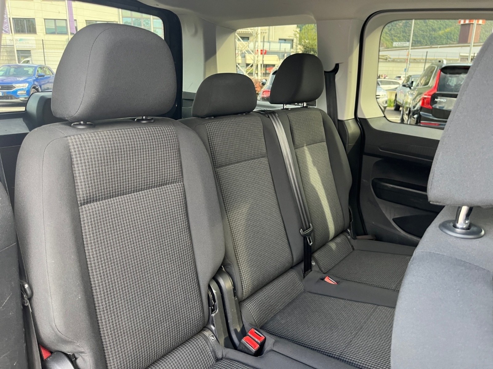Volkswagen Caddy Window Van 1.5 TSI 84kW  6-speed 4 doors - 10